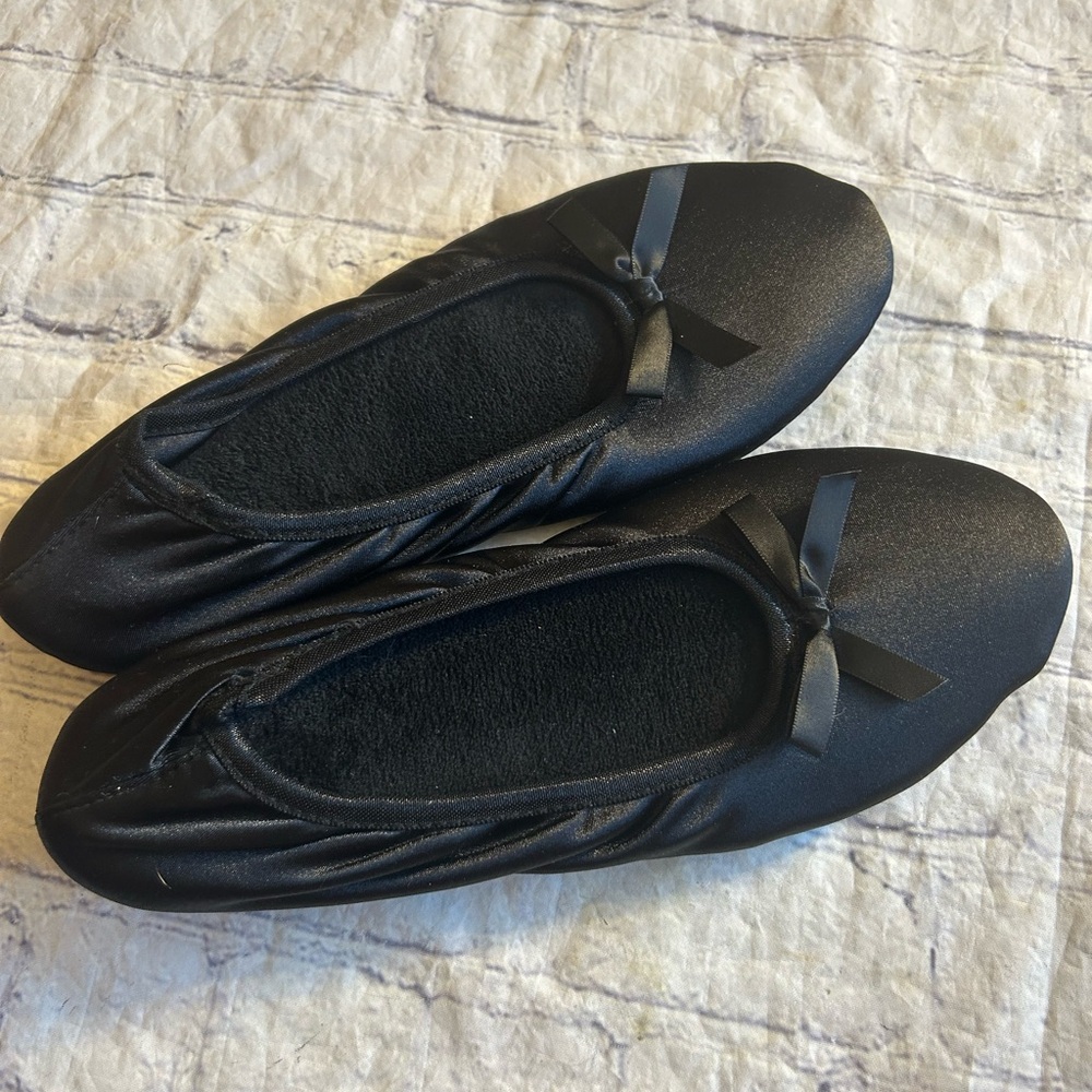BALET STYLE BLACK SATIN CUSHION SLIPPERS WOMEN’S SIZE LARGE (8-9) RETRO